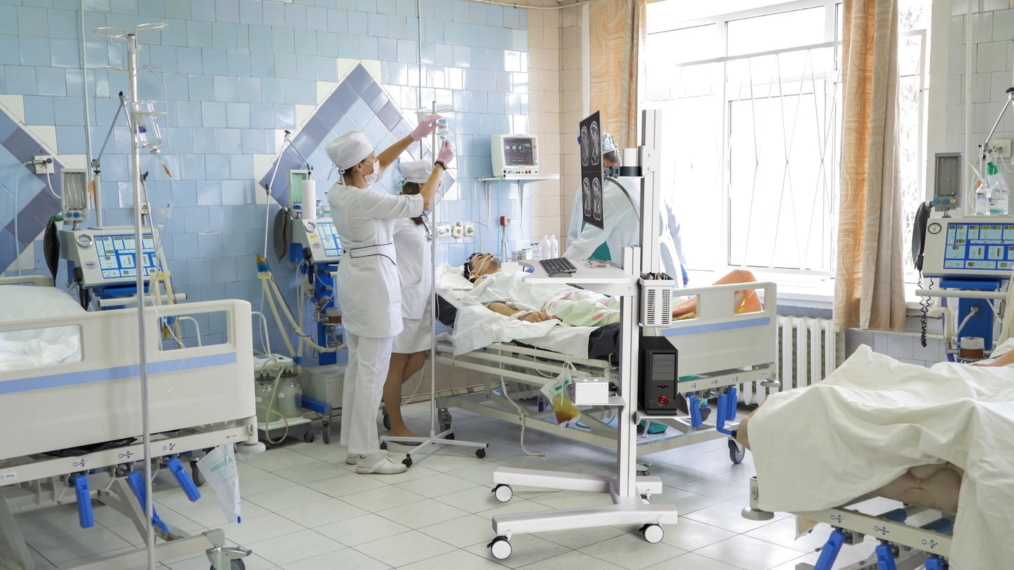 Mobile Medical Computer Cart: Seamless Efficiency for Healthcare Professionals , White (MCT09 - W) - Rife Medical Furniture