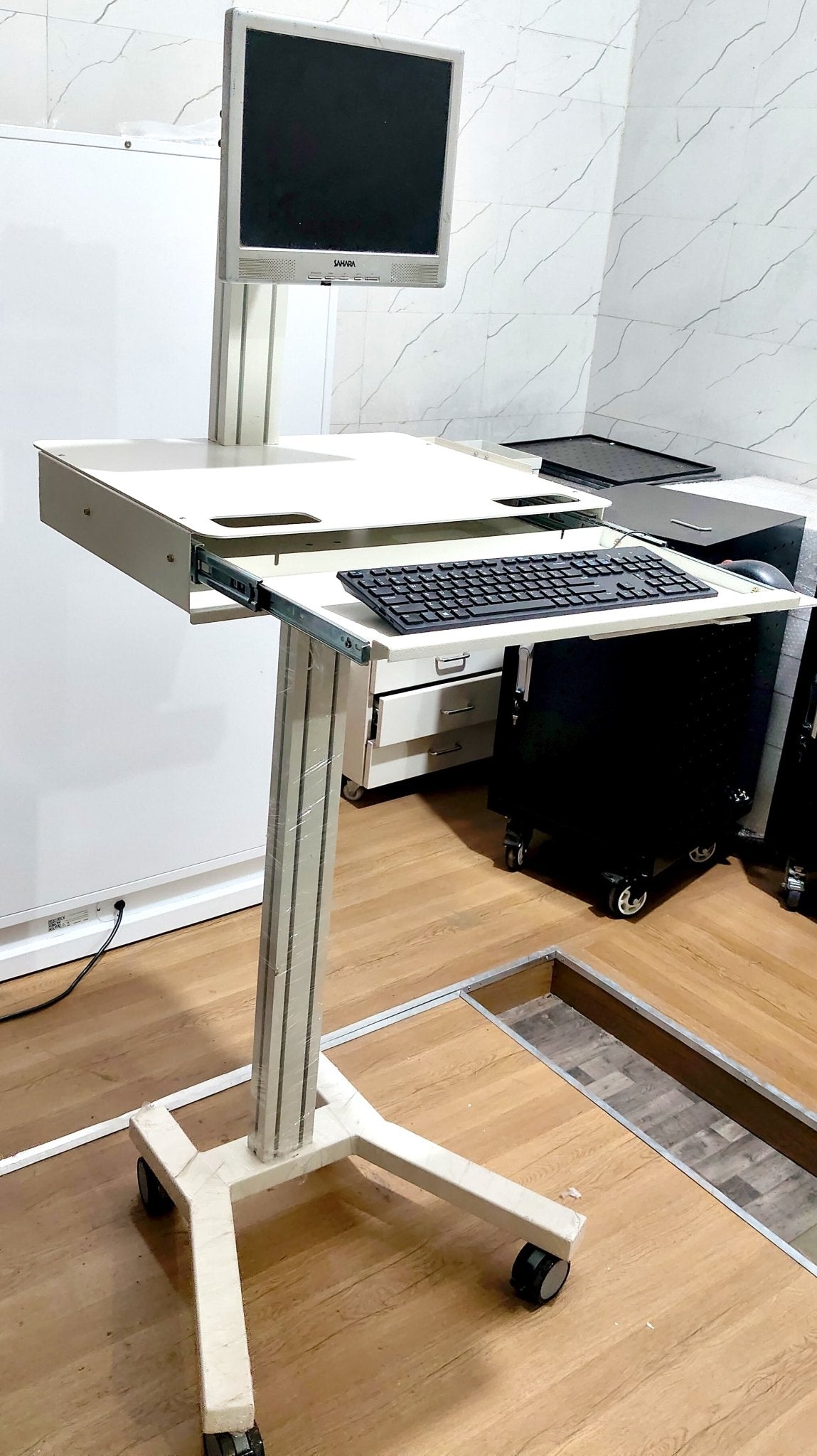 Versatile Mobile Workstation with Monitor, Keyboard, and Mouse Support - Rife Medical Furniture