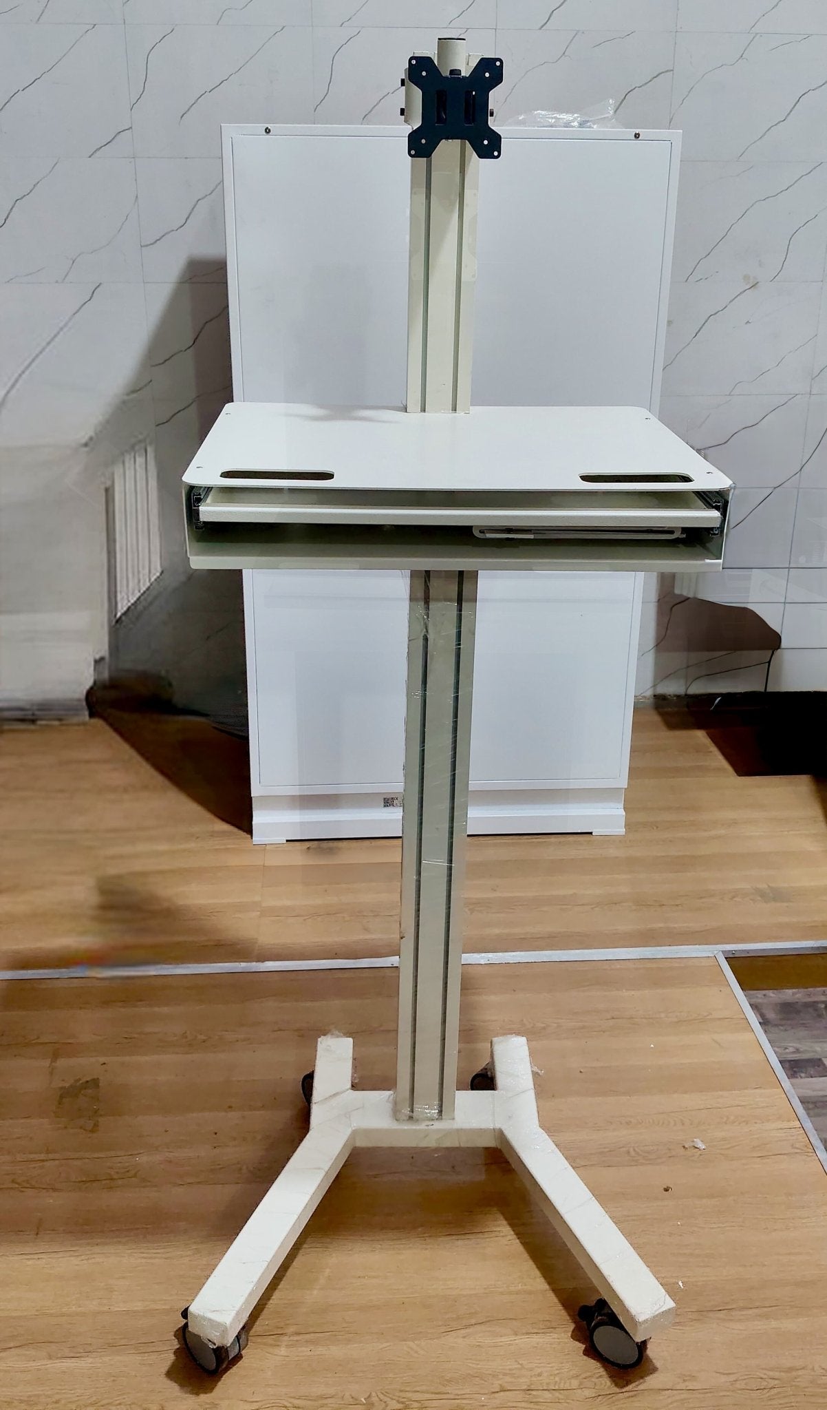 Versatile Mobile Workstation with Monitor, Keyboard, and Mouse Support - Rife Medical Furniture