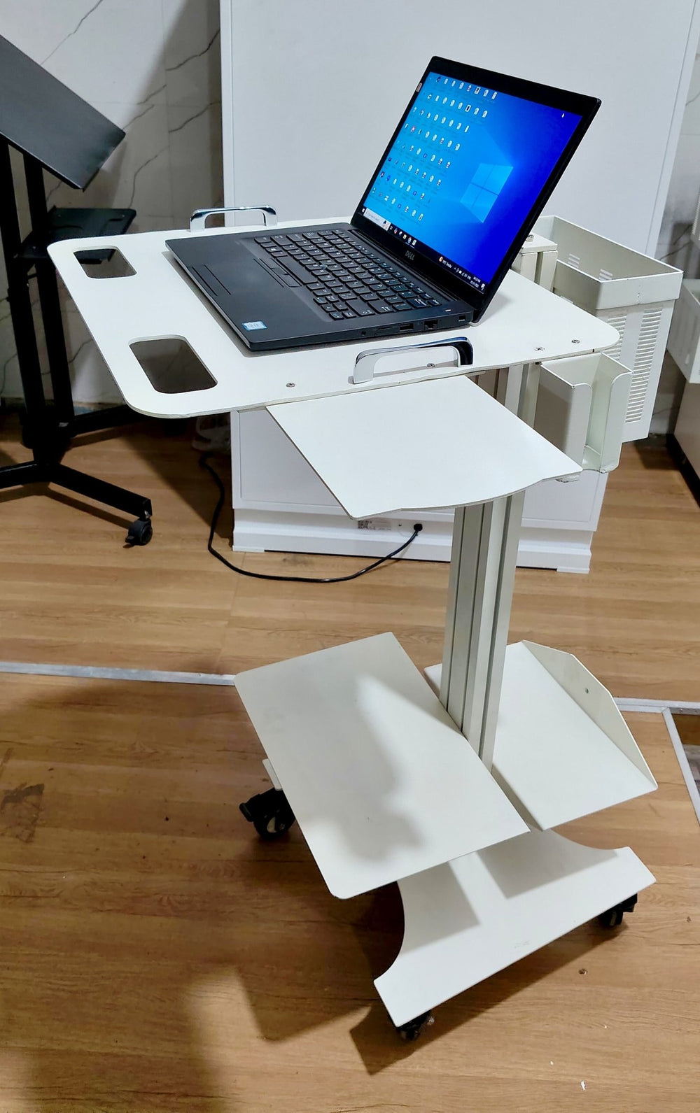 Ergonomic Laptop Dental Cart with Intraoral Scanner Holder & mouse tray