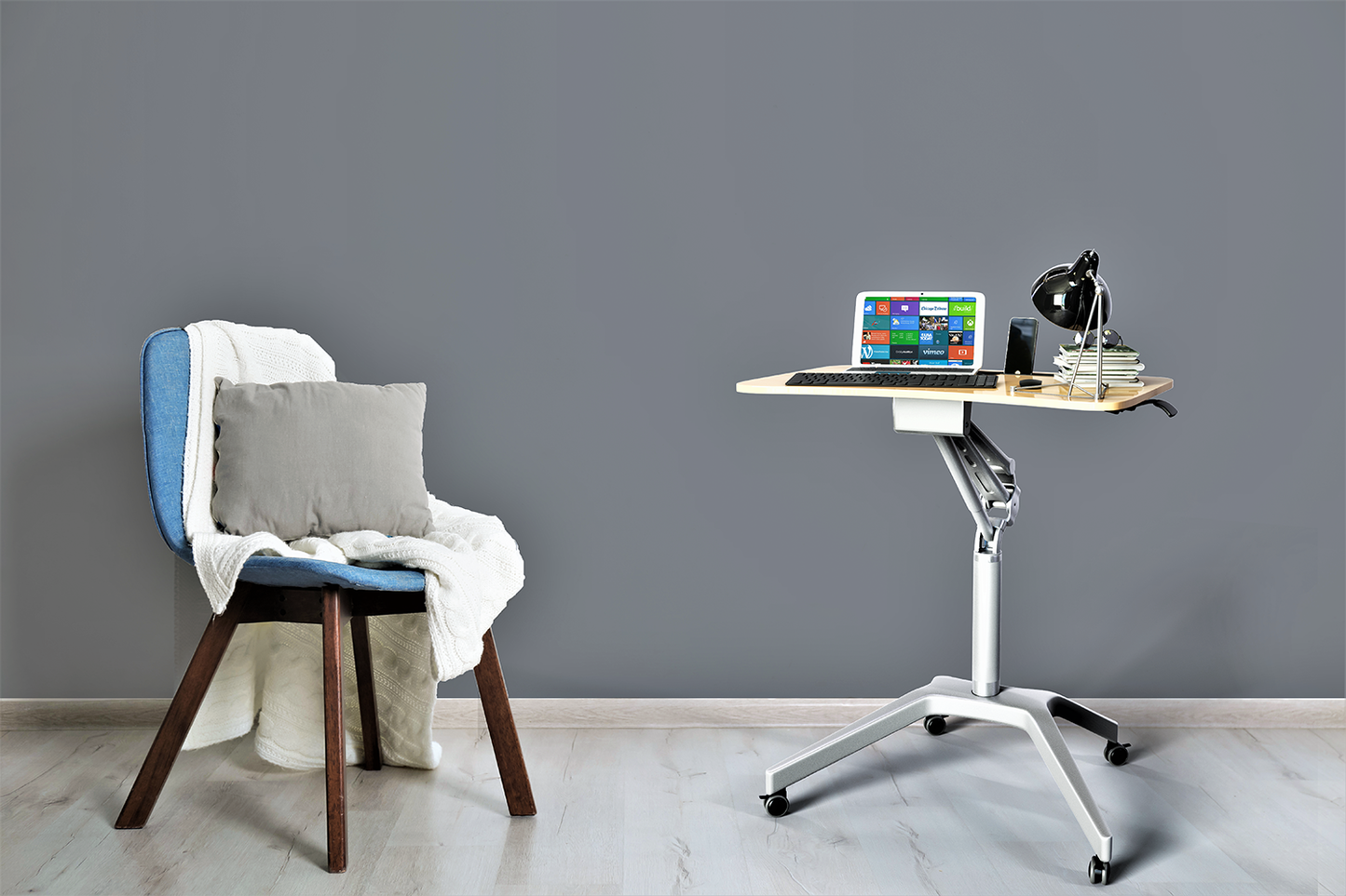 Pneumatic Sit-Stand Mobile Laptop Cart, Height Adjustable Multi-Purpose Rolling Podium Lectern with Wheels Laptop Workstation, Silver
